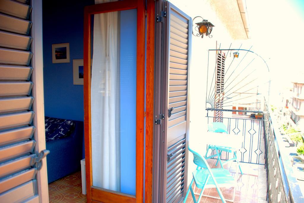 Casa Maccers Apartman Giardini-Naxos Szoba fotó
