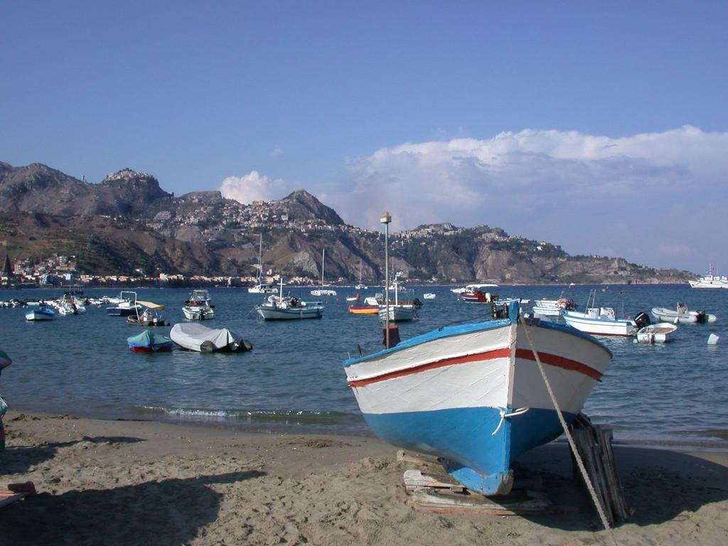 Casa Maccers Apartman Giardini-Naxos Kültér fotó
