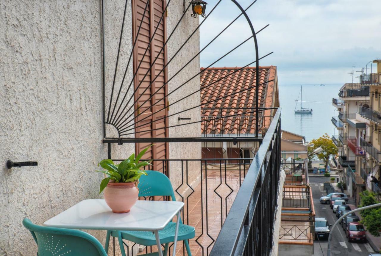 Casa Maccers Apartman Giardini-Naxos Kültér fotó