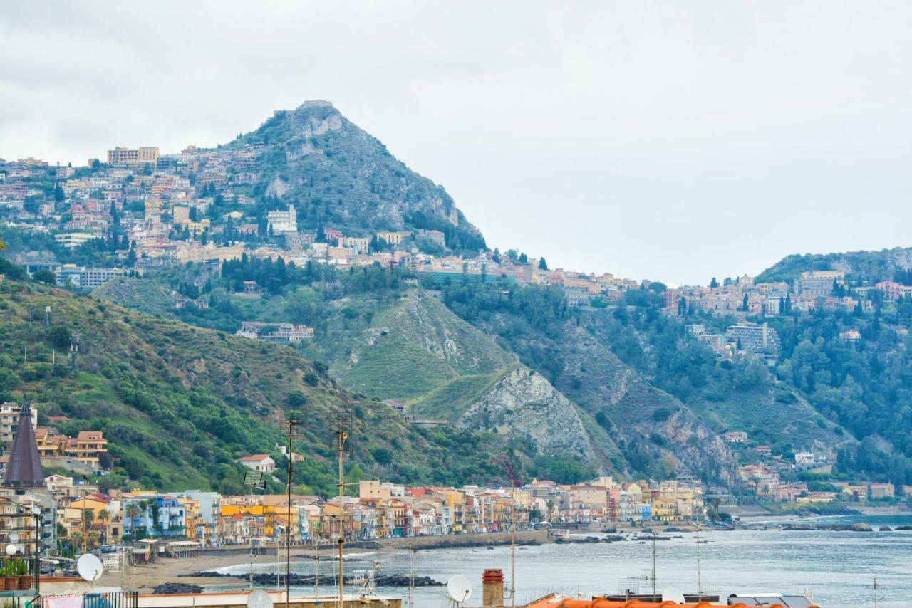 Casa Maccers Apartman Giardini-Naxos Kültér fotó