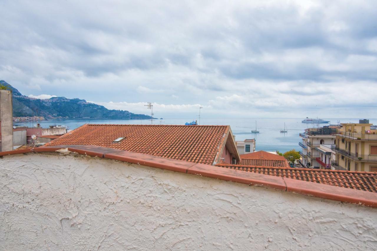 Casa Maccers Apartman Giardini-Naxos Kültér fotó
